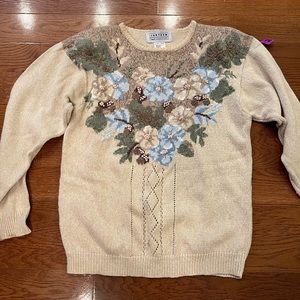 Vintage floral sweater size medium